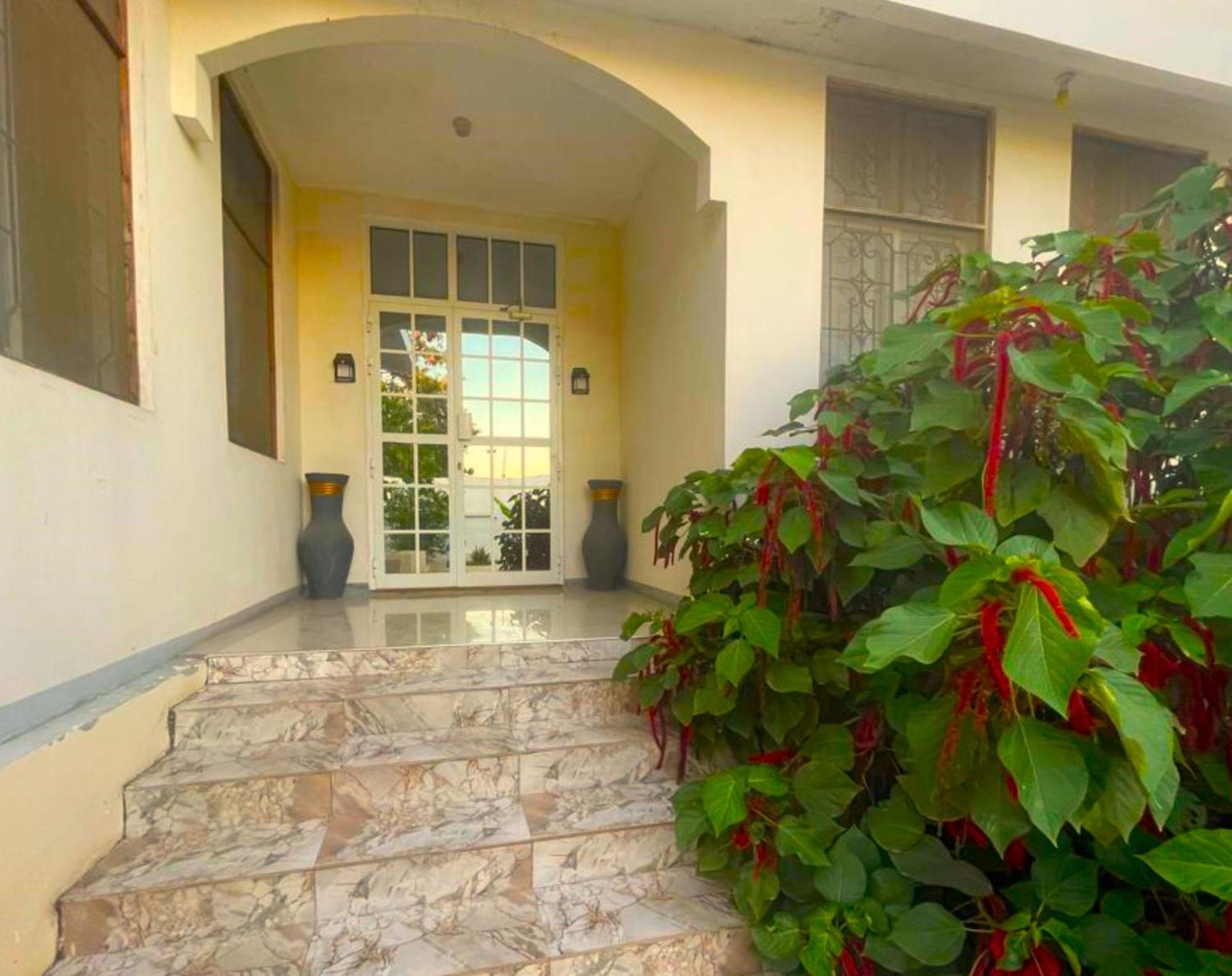 Garden Pearls Hotel นูงวี ภายนอก รูปภาพ