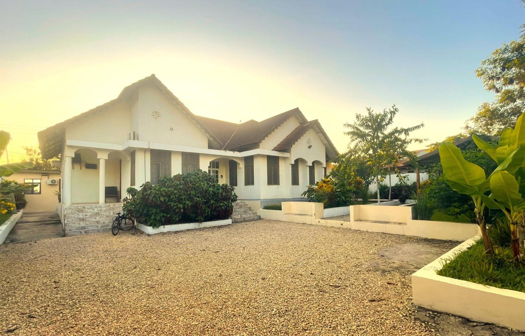 Garden Pearls Hotel นูงวี ภายนอก รูปภาพ